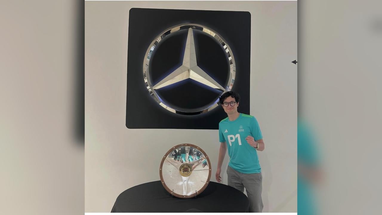Nicolás Andrés Valencia Contecha, ingeniero de Mercedes AMG High Performance Powertrains.