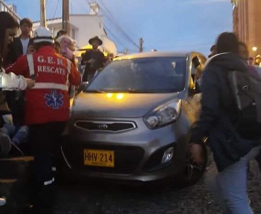 La atención de la emergencia fue coordinada por la Unidad de Gestión del Riesgo de la ciudad y asistida por unidades del Cuerpo Oficial de Bomberos y el grupo GER.