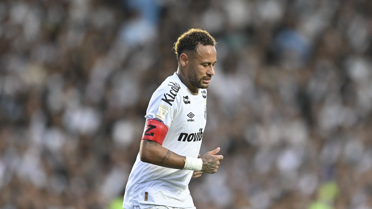 Neymar delantero del Santos de Brasil.