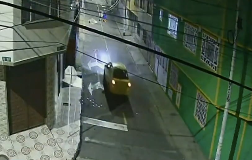 El taxista, segundos antes de arrollar al motociclista.