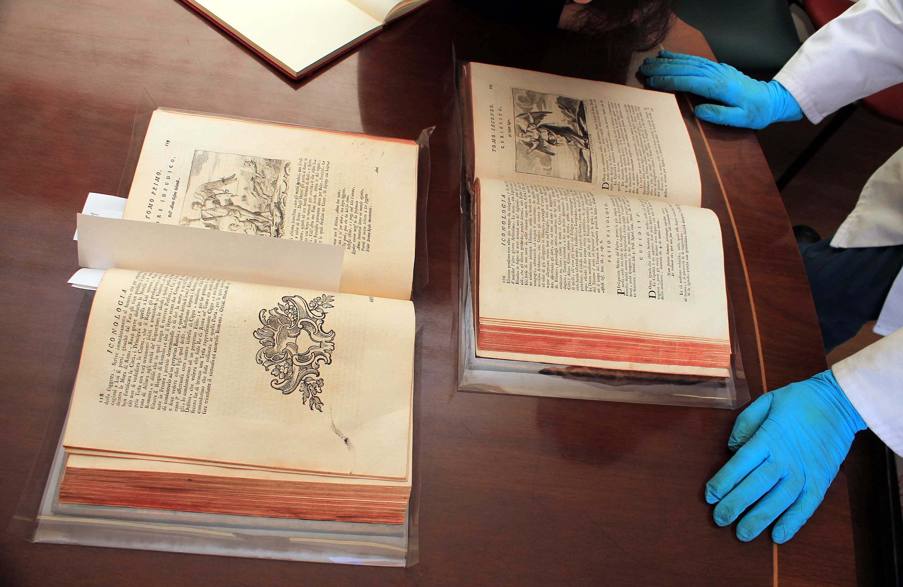 ‘Iconología del Cavaliere’ de autor italiano Cesare Ripa (1593). Foto: Álvaro Tavera.