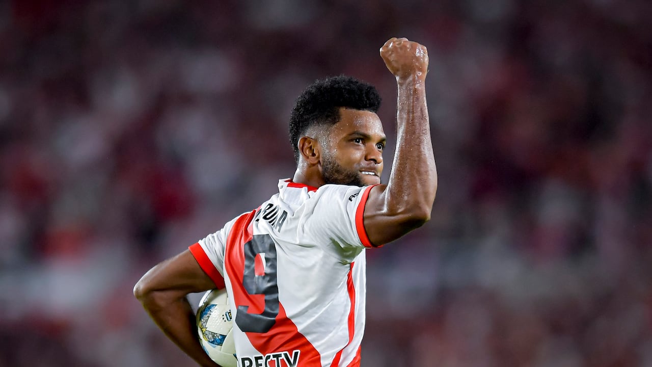 BUENOS AIRES, ARGENTINA - APRIL 7: Miguel Borja of River Plate celebrates after scoring the team's first goal during a Copa de la Liga Profesional 2024 match between River Plate and Rosario Central at Estadio Más Monumental Antonio Vespucio Liberti on April 7, 2024 in Buenos Aires, Argentina. (Photo by Marcelo Endelli/Getty Images)
