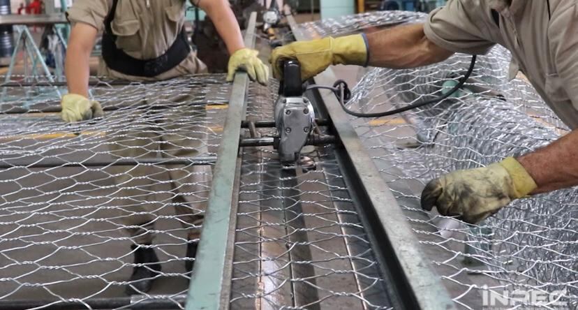 En una cárcel de Medellín hay una empresa cuyo talento humano está integrado por los internos del mismo penal y son ejemplo de emprendimiento.