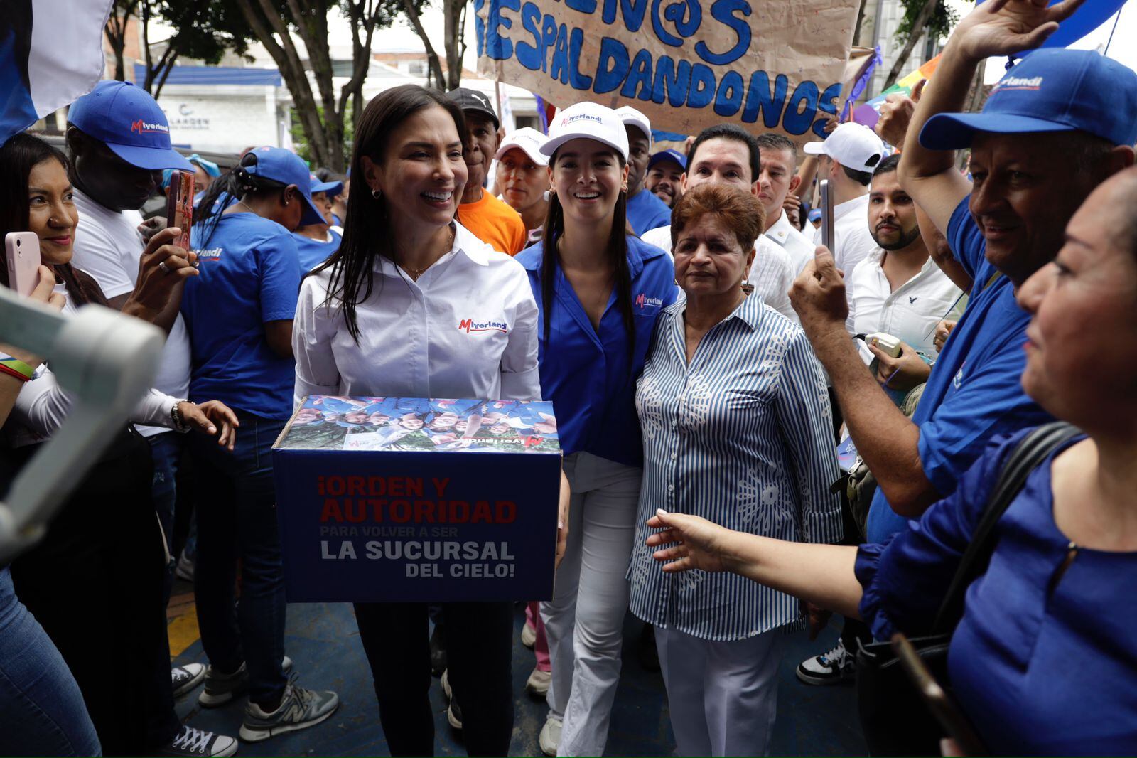 Miyerlandi Torres entregó firmas que avalan su candidatura a la Alcaldía de Cali