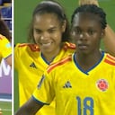 La Selección Colombia Femenina celebrando el primer gol del partido ante Uruguay.