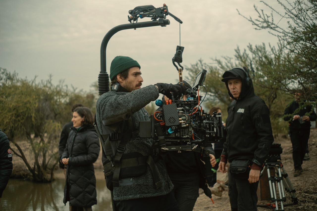 'La misteriosa mirada del flamenco', del director chileno Diego Céspedes, ganó el Grand Prix2025 en la muestra 'Un Certain Regard' de Cannes. La película chilena fue fotografiada por el colombiano Angello Faccini.