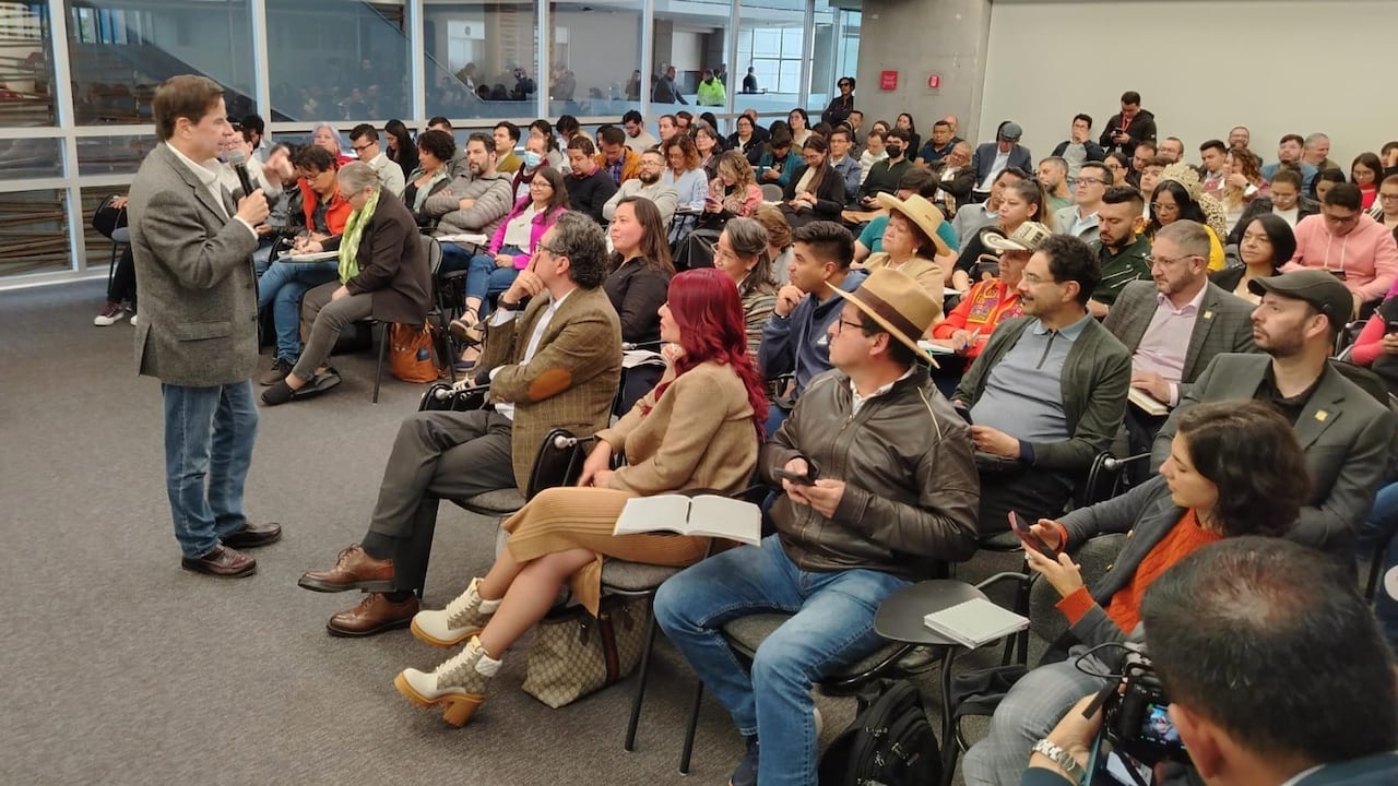 El Pacto Histórico reunido con el ministro del Interior, Juan Fernando Cristo.