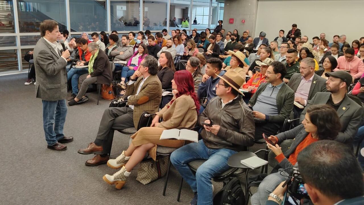 El Pacto Histórico reunido con el ministro del Interior, Juan Fernando Cristo.