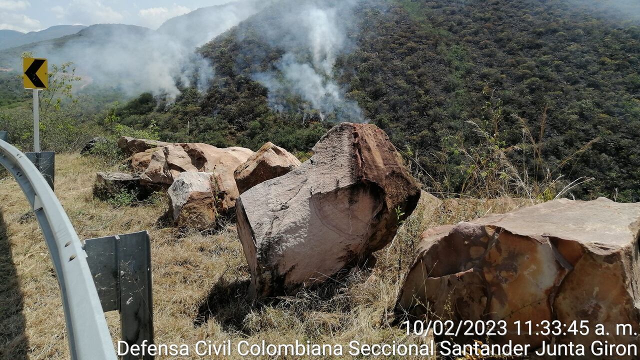 Las autoridades verifican puntos calientes.