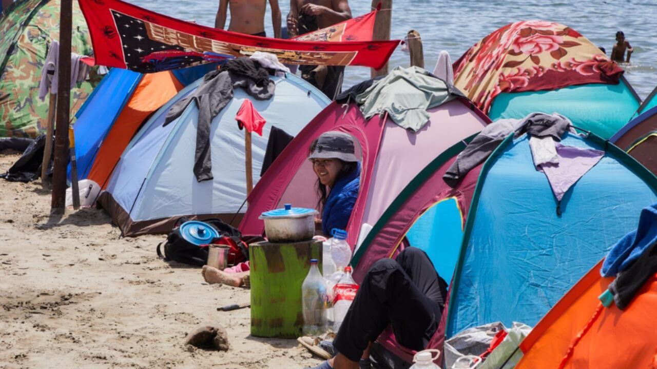 Migrantes en Necoclí, Antioquia.
