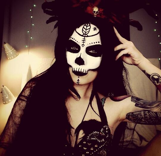 Instagram / thetrashmask