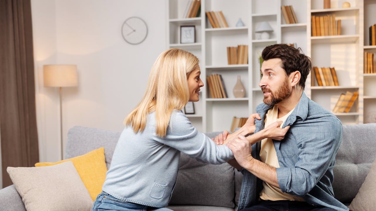 La falta de confianza en la pareja puede afectar la relación.