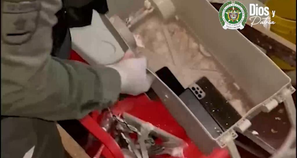 Elementos encontrados en las cárceles donde se realizaban extorsiones.