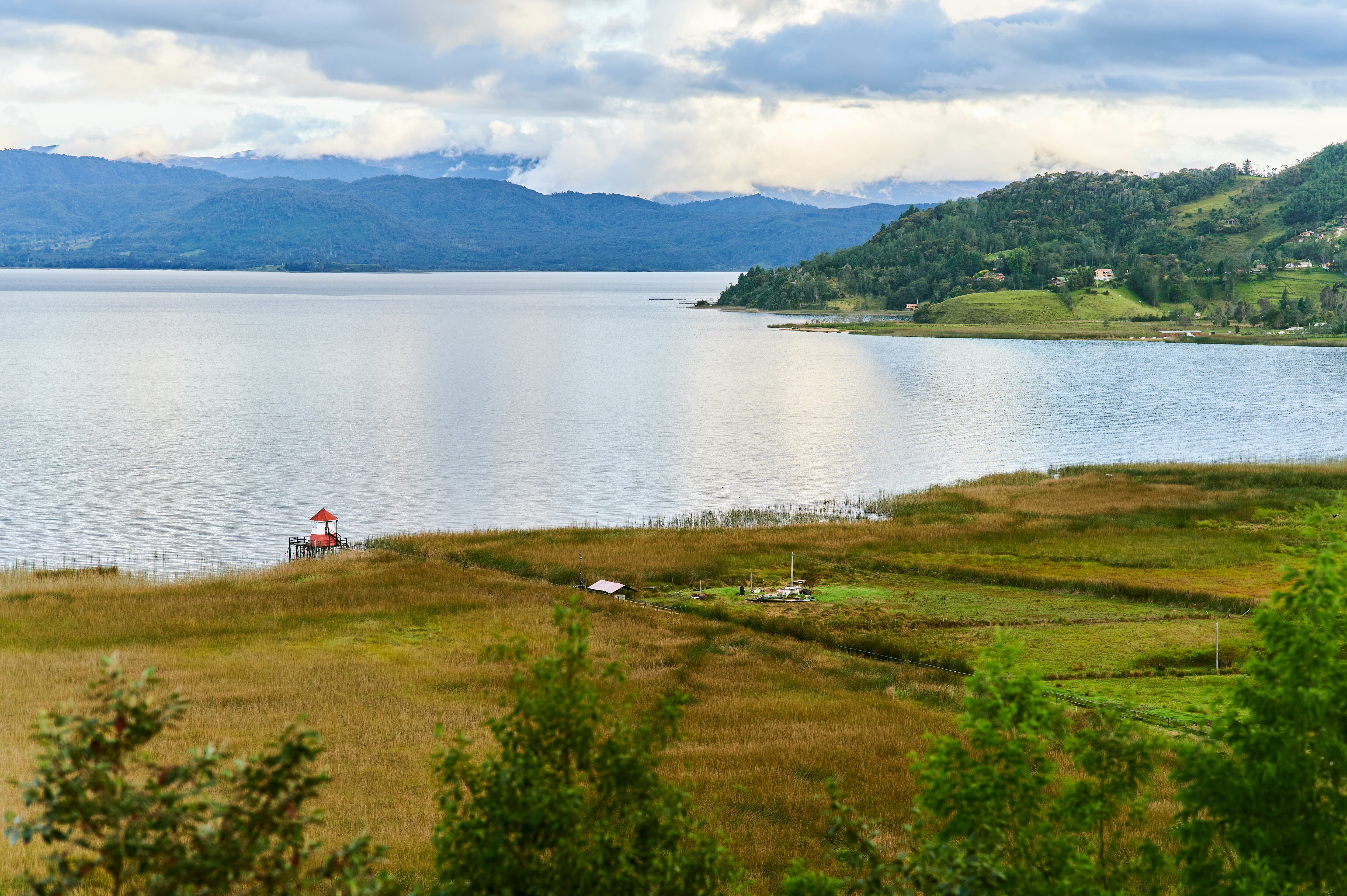 La impresionante laguna con isla que puede visitar en Colombia: ¿dónde queda y cuánto cuesta explorarla?