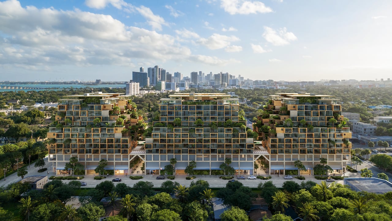 En HOUSE, los espacios invitan a la calma gracias a la luz natural, los jardines, el uso de materiales orgánicos y la ventilación natural.