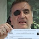 Mauricio Tobón, candidato a la Gobernación de Antioquia, mostrando la inscripción que hizo de manera virtual.