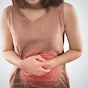 La inflamación del estómago puede ser generada por la ingesta de determinados alimentos.