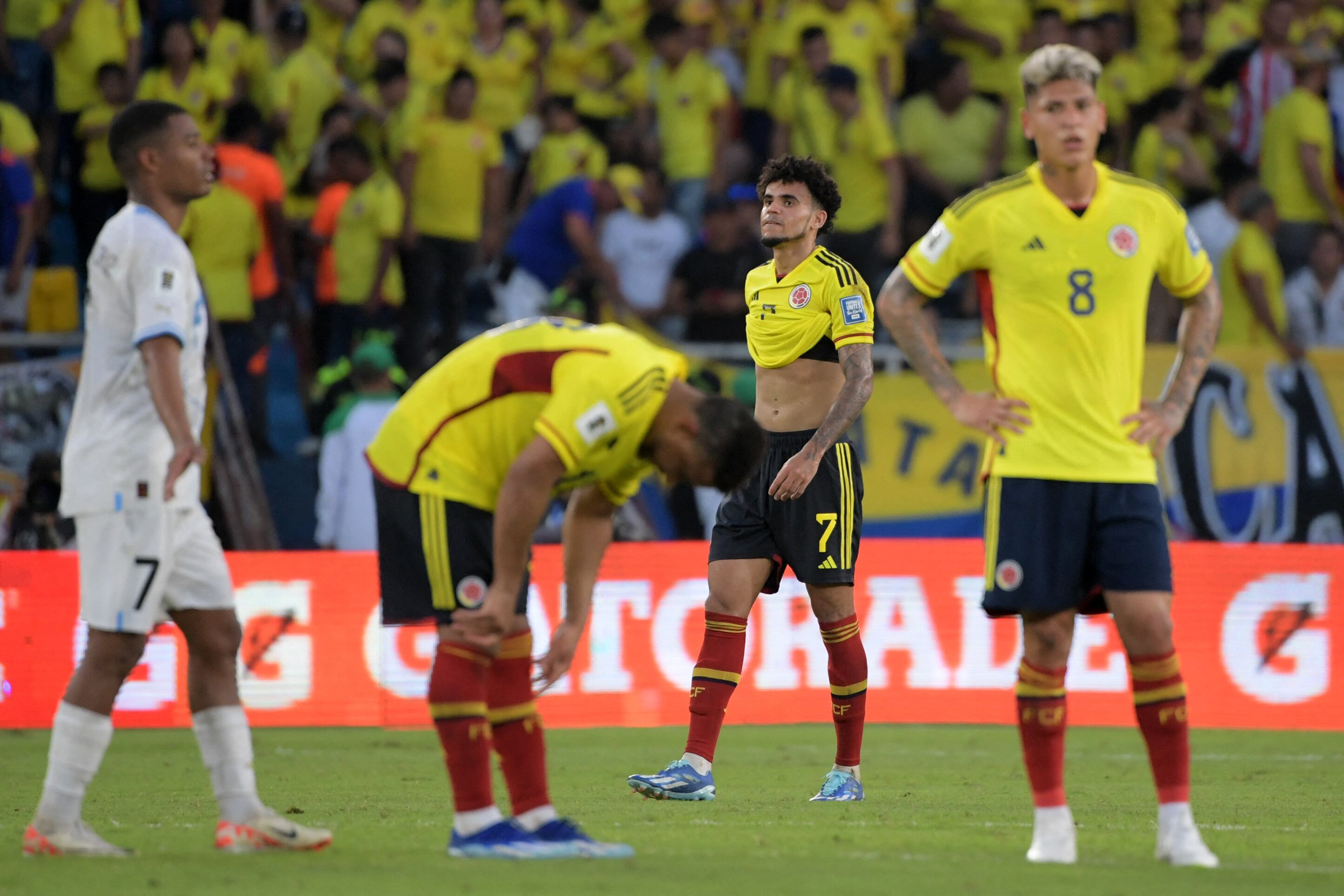 Colombia's forward Luis Diaz reacts after tying 2-2 in the 2026 FIFA World Cup South American qualification football match between Colombia and Uruguay at the Roberto Melendez Metropolitan Stadium in Barranquilla, Colombia, on October 12, 2023. (Photo by Raul ARBOLEDA / AFP)