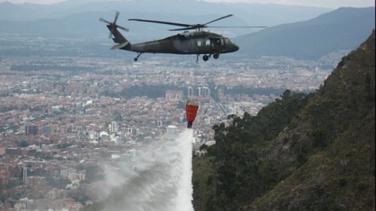 Más de 20 hectáreas fueron consumidas por los incendios en los cerros orientales. / Aficionado