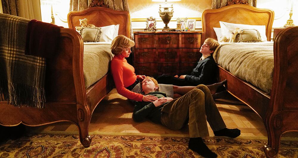 La película muestra a la princesa de Gales propensa a deambular a altas horas de la noche por los pasillos del lúgubre castillo.