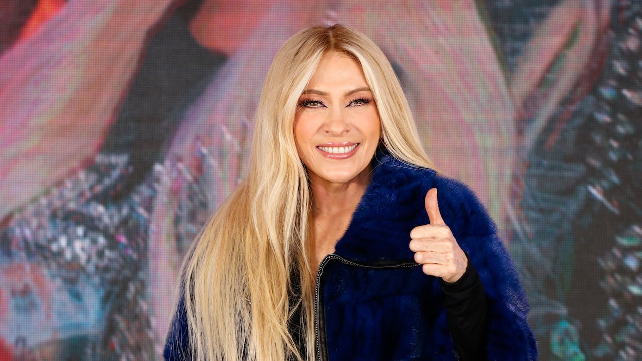 La cantante mexicana Yuri posa para una fotografía durante una conferencia de prensa para presentar su 'Euphoria Tour 2022', en la Arena Ciudad de México, el 19 de octubre de 2022 en Ciudad de México, México.