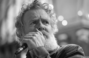 Glen Hansard (en foto de archivo de 2019) murió a los 56 años, tras un accidente de motocicleta.