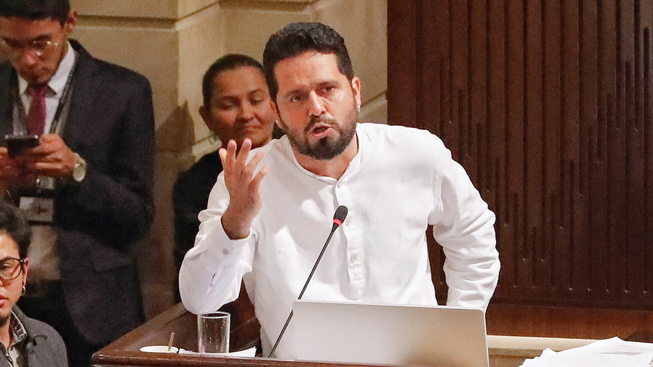Alfredo Mondragón.
