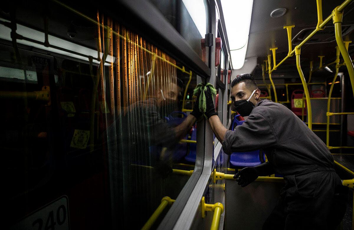 Dentro el sistema es obligatorio el uso de tapabocas y quien no lo utilice puede recibir una multa económica. Foto de Esteban Vega/SEMANA.
