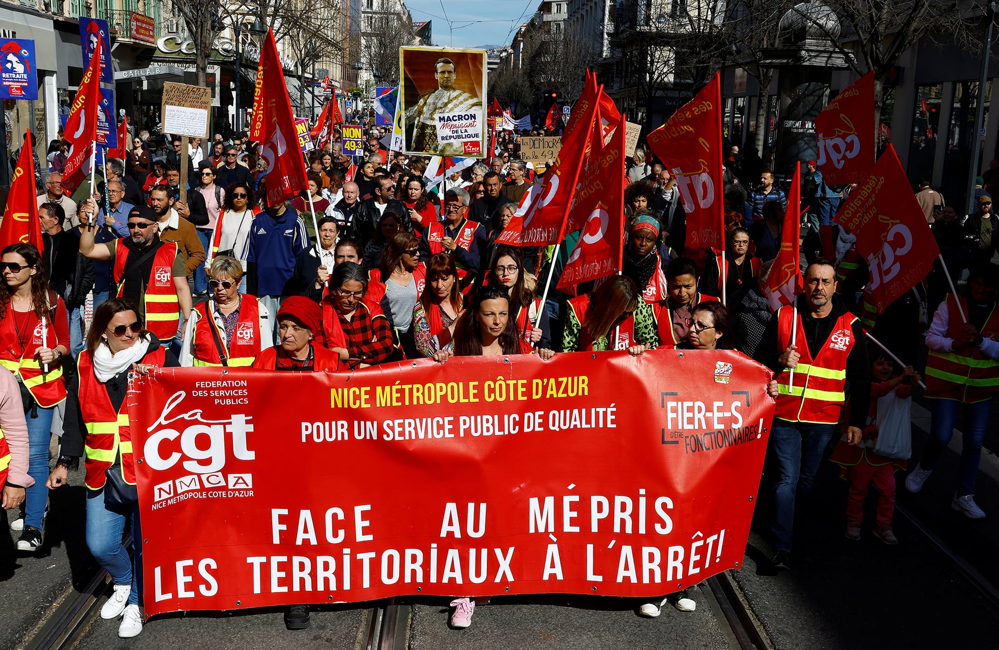 En imágenes :  décimo día protestas en Francia