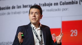 XIII Cumbre de Líderes por la Educación
La generación del cambio
Bogotá 24 septiembre 2026
KEYNOTE | Reaprender a enseñar - guía práctica para líderes en tiempos
de inteligencia artificial
Sebastián Riomalo, socio y líder de la Práctica de Educación de McKinsey en
Hispanoamérica