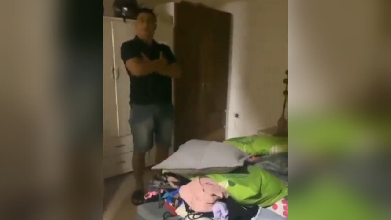 El video se ha vuelto viral en las redes sociales.