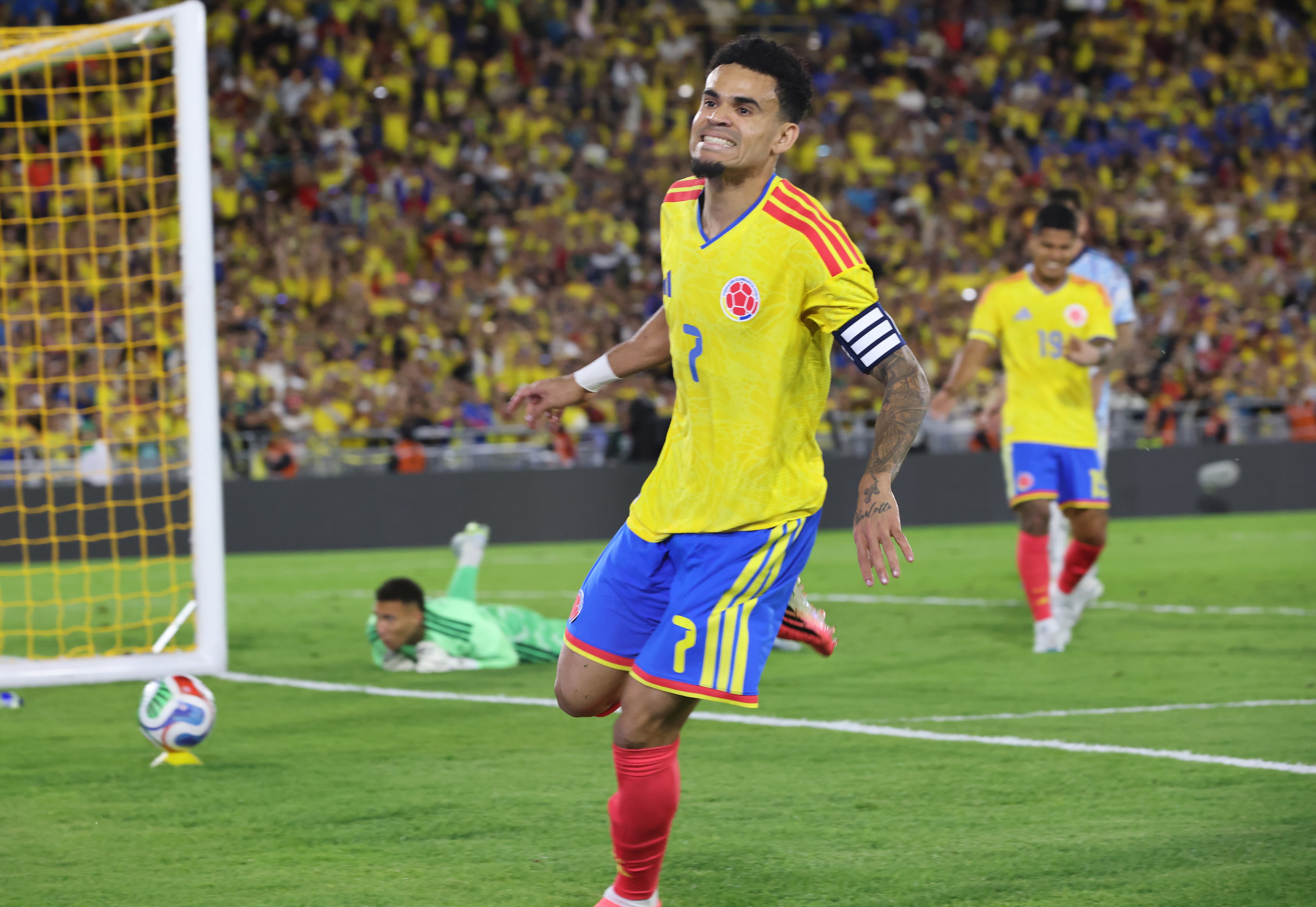 Luis Díaz jugada