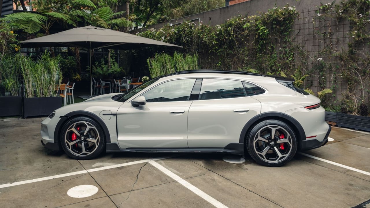 El Porsche Taycan 4S Cross Turismo.