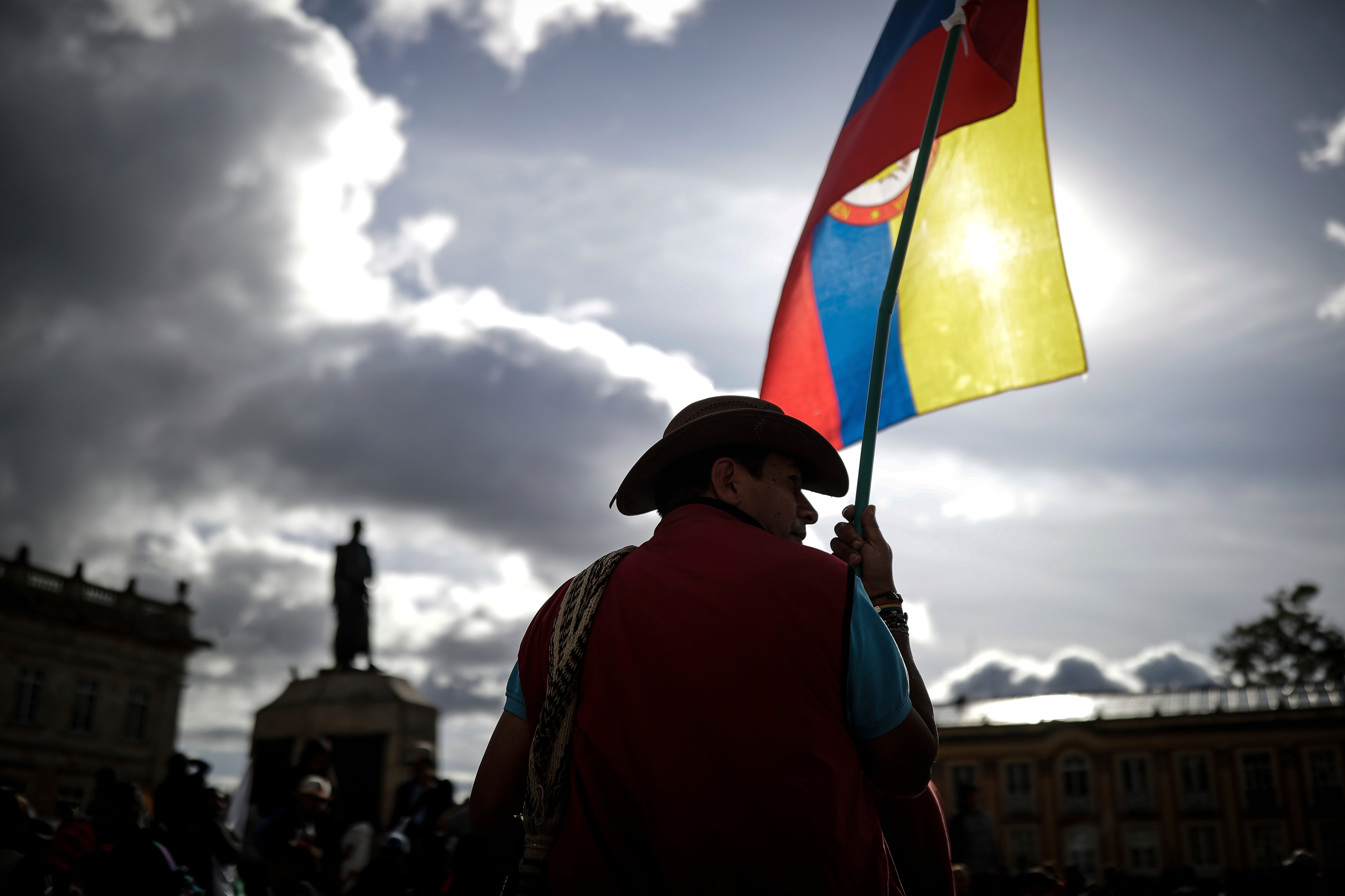 Los partidarios se manifiestan a favor de las reformas propuestas por el presidente colombiano Gustavo Petro, en Bogotá, Colombia, el jueves 20 de julio de 2023. El gobierno de Petro busca reformar los sistemas de salud y pensiones de la nación, y sus leyes laborales. (Foto AP/Iván Valencia)