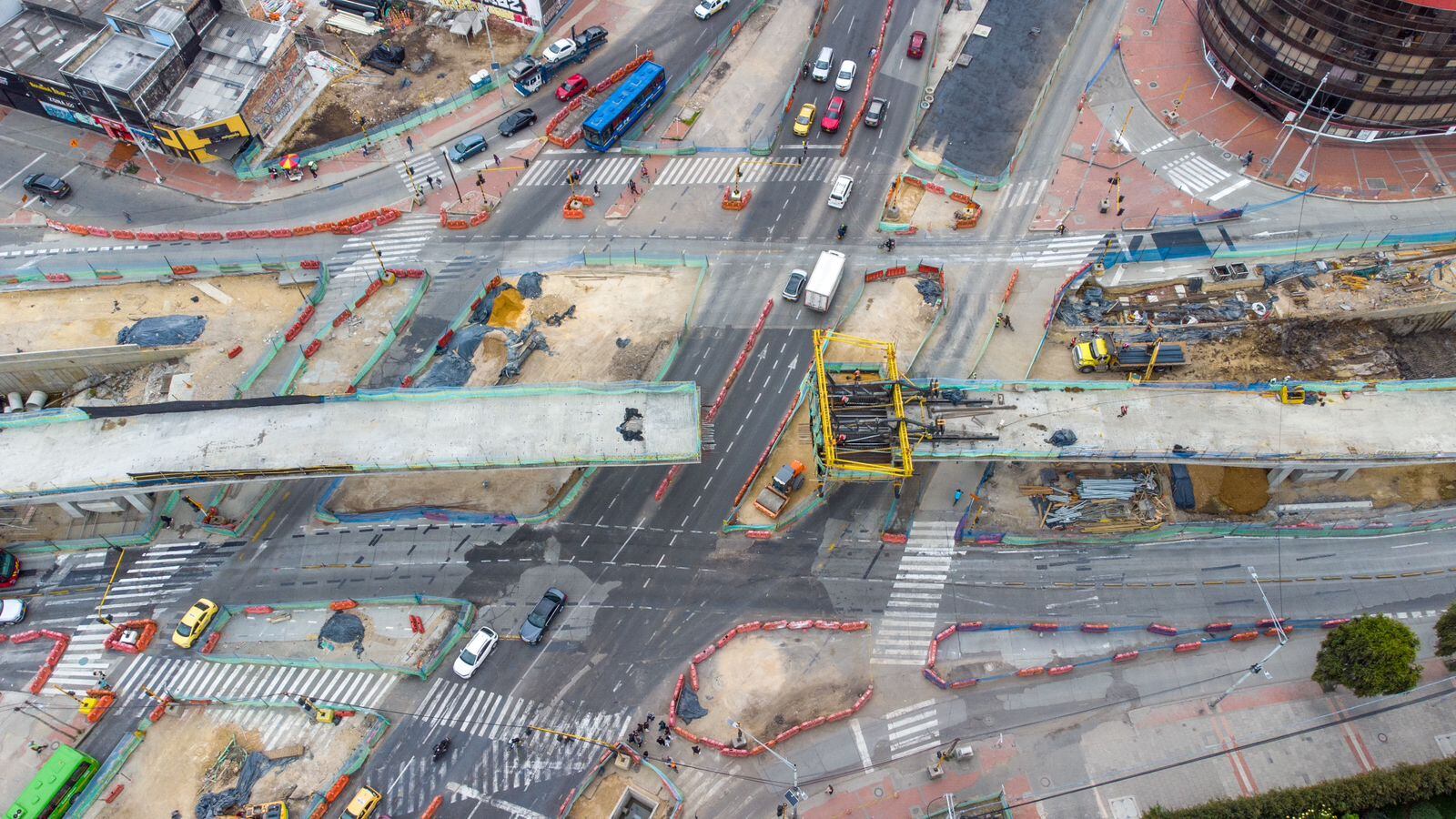 Las obras del puente de la Calle 100 con Avenida Suba hacen parte de la troncal de TransMilenio por la Av 68