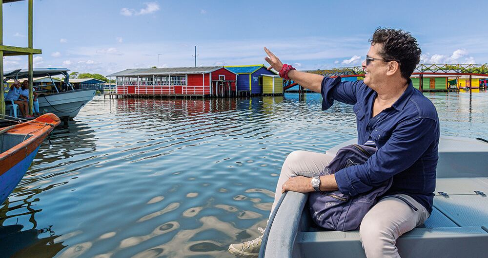 Carlos Vives lidera con su fundación Tras La Perla, apoyada por empresas como DirecTV, la transformación de comunidades del Magdalena.