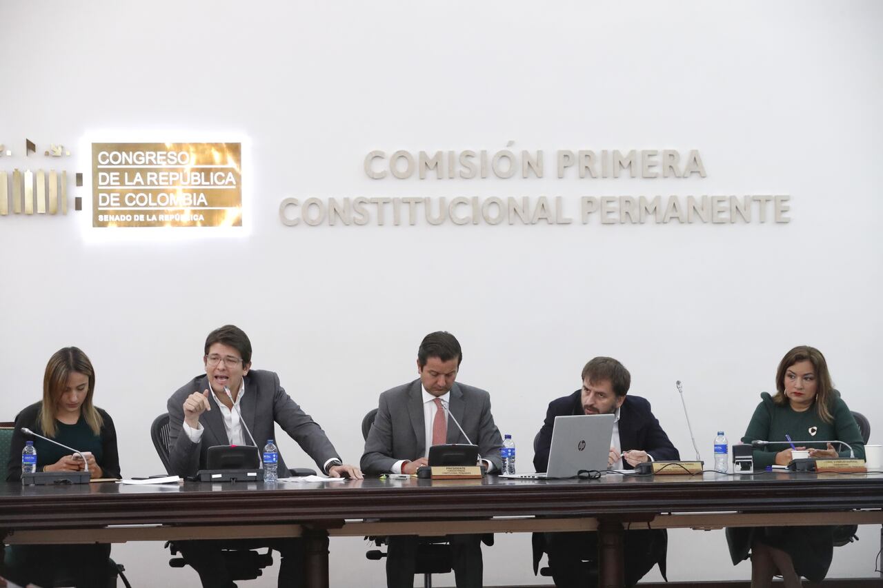 Congreso de la República
sesión de la Comisión Accidental de Seguimiento al Metro de Bogotá para recibir y escuchar el informe del contrato para evaluar el diseño subterráneo de la Primera Línea del Metro