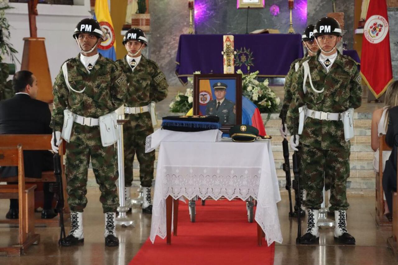 El piloto del Ejército Nacional nació el 18 de mayo de 1990 en el municipio de San Andrés