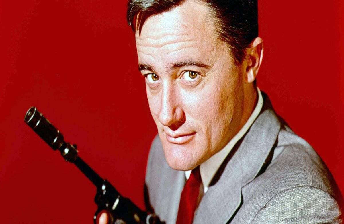Robert Vaughn: actor de cine y televisión estadounidense. ( 4 de abril de 1932 - 11 de noviembre de 2016).  Foto: AP. 
