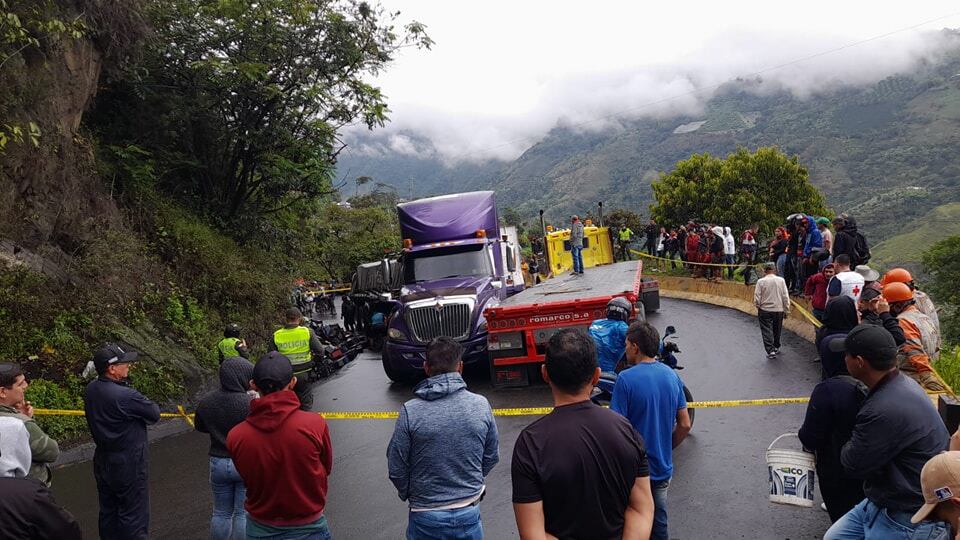 Cierre total de la vía La Línea por accidente de tránsito