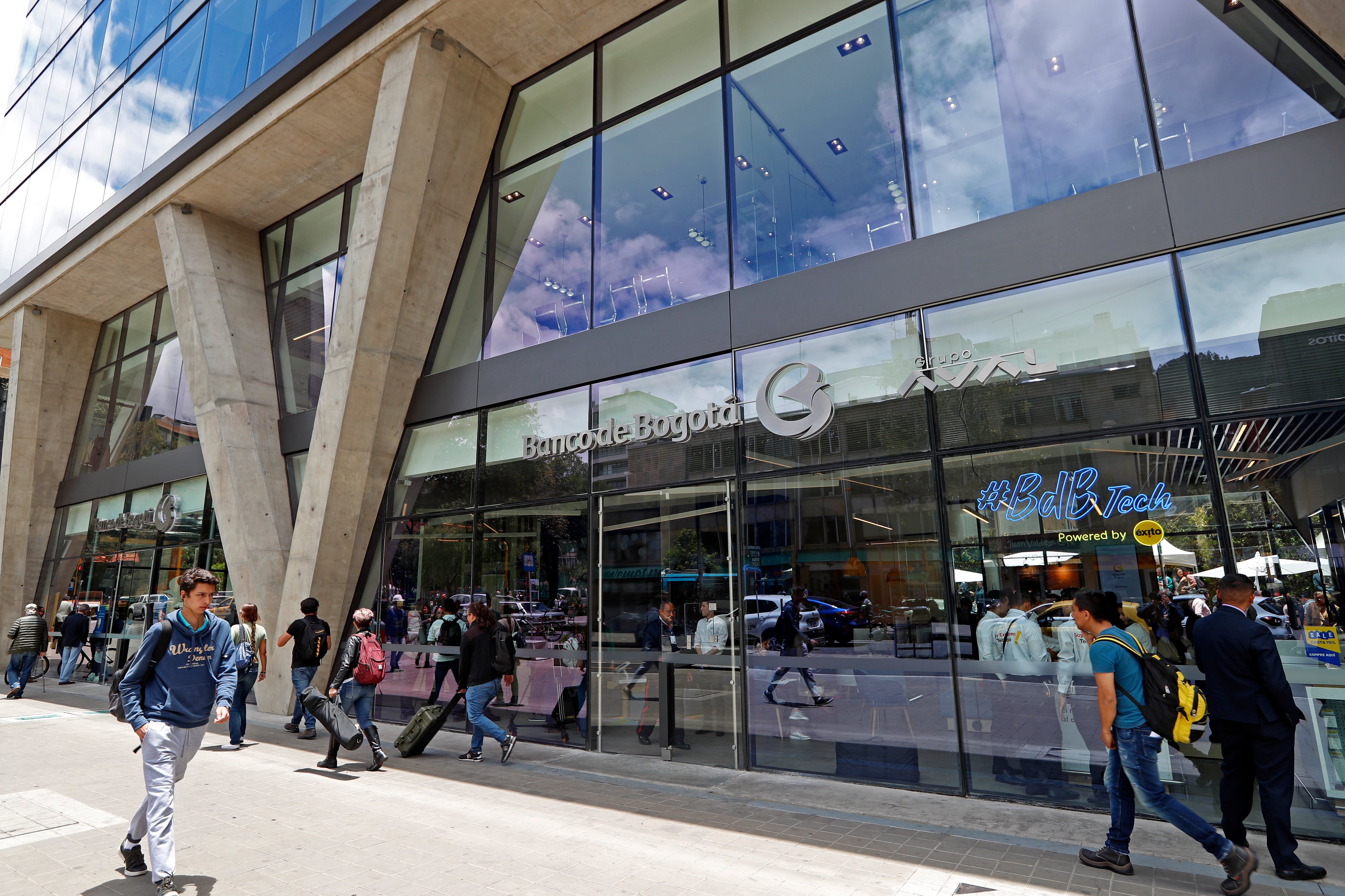 Banco de Bogotá
Inauguración Sucursal Digital
Carrera 11 con carrera 81
Bogotá Septiembre 10 de 2019