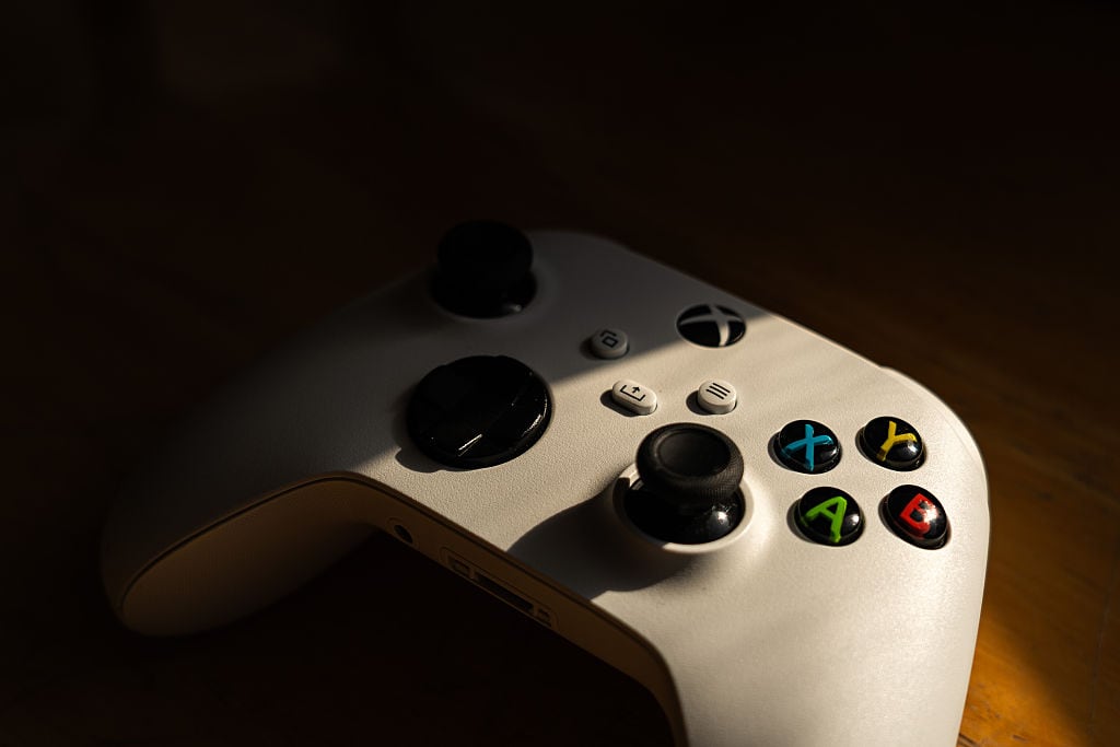 Xbox apuesta por un sistema que combina juego en la nube y anuncios antes de jugar.