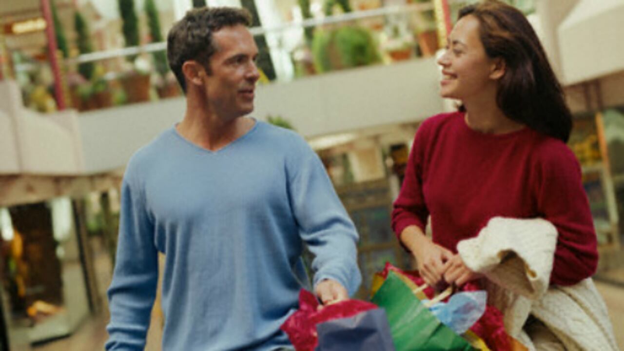 El 55% de los colombianos gastará más de $300.000 en regalos de Navidad y el 37% dijo que destinará entre $100.000 y $300.000.