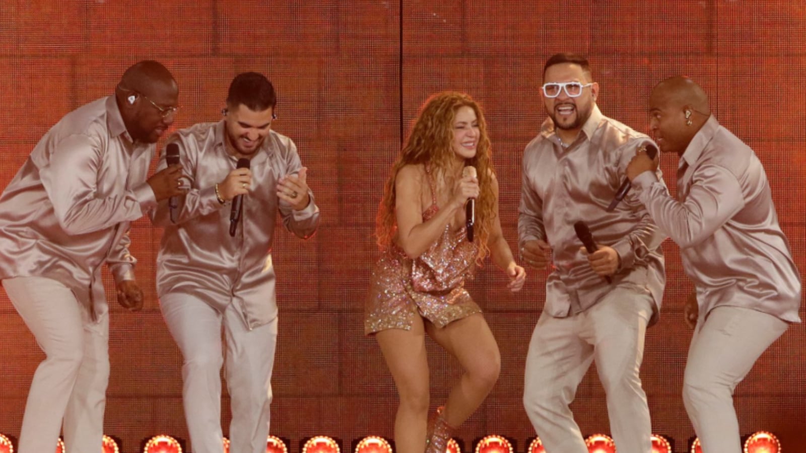 la presentación de Shakira con el Grupo Niche que desató locura en Cali