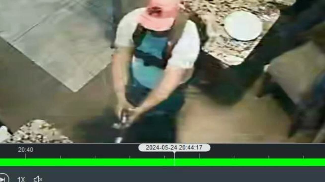 La víctima es Jorge Enrique Galvis Carrillo, rector del Colegio Comfanorte, quien se encontraba departiendo en un restaurante con su pareja. Foto: @RandyCorreaVE