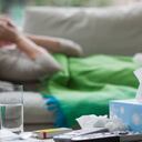 Una buena hidratación también recomiendan los expertos para eliminar la congestión nasal. Foto: GettyImages.