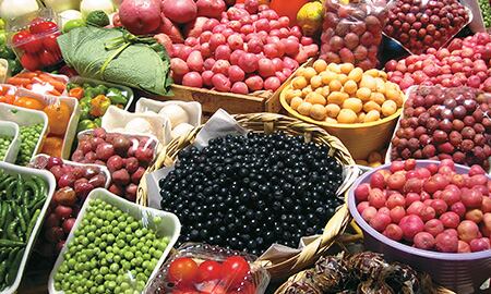 el mercado de san juan es uno de los más visitados por cocineros de todas partes del mundo.