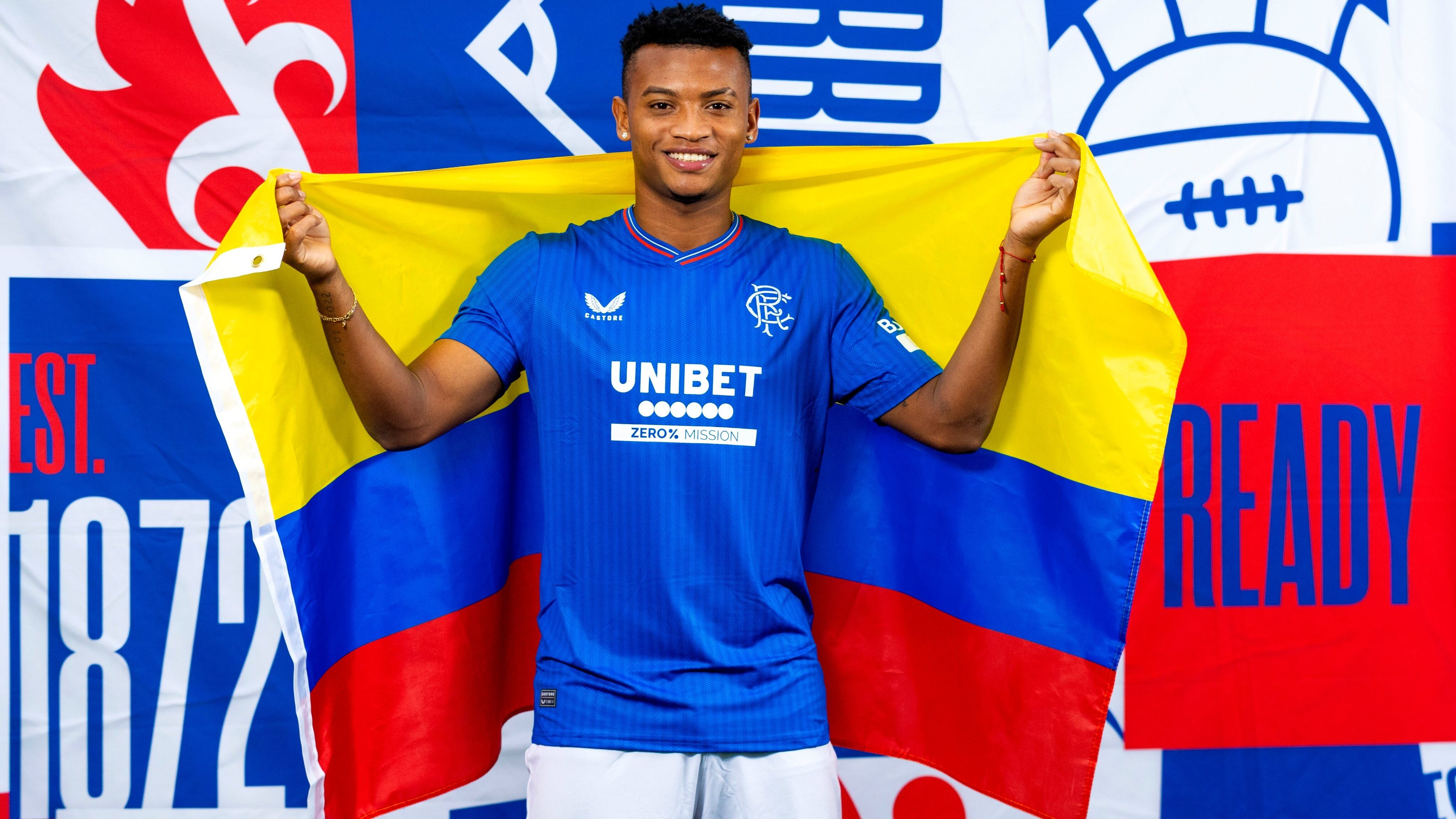Óscar Cortés es nuevo jugador del Rangers de Escocia.
