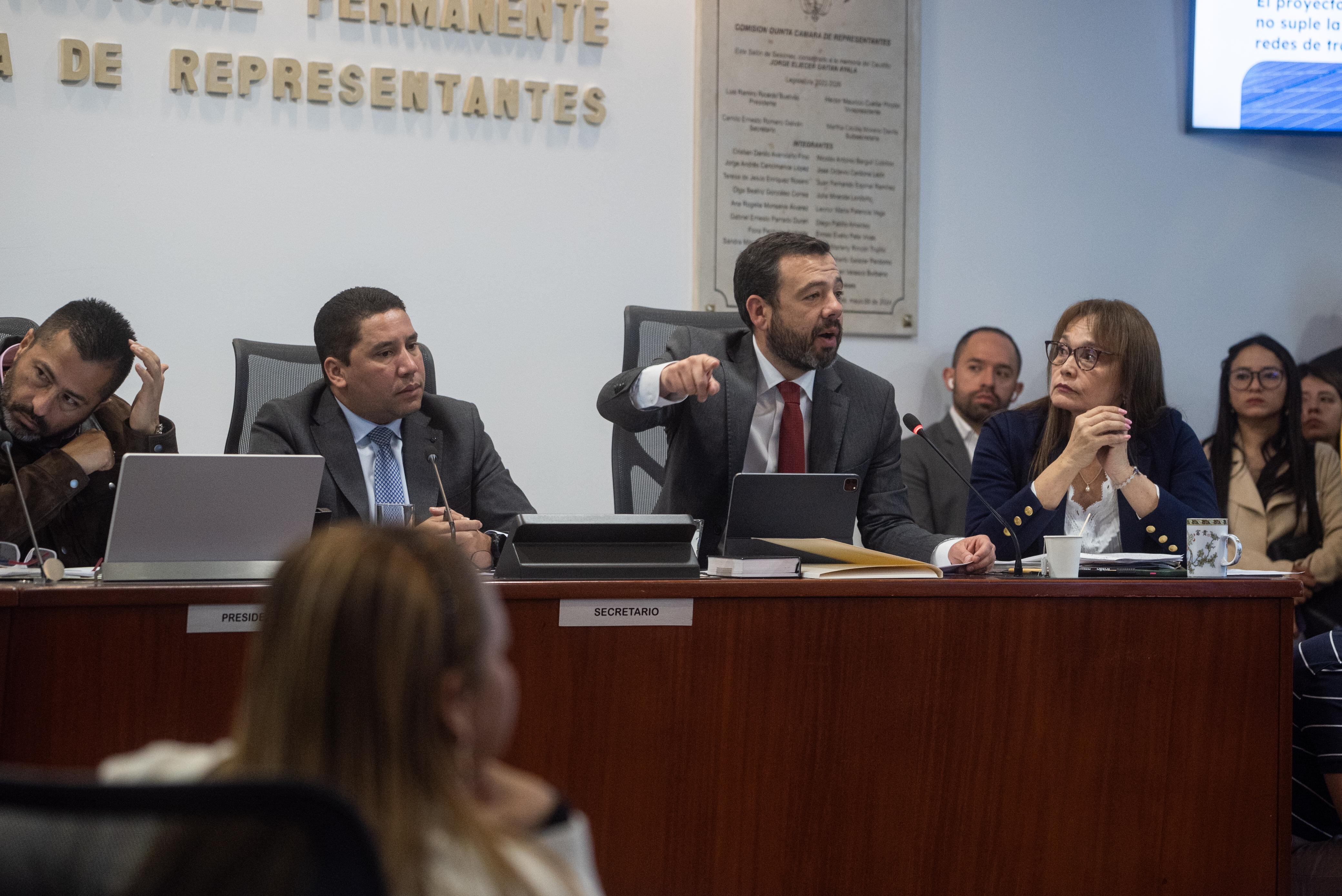 Alcalde Carlos Fernando Galán  en la Comisión Quinta de la Cámara de Representantes