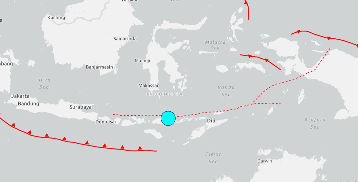 La cercanía del epicentro y la escasa profundidad del sismo mantienen la atención en la zona.
